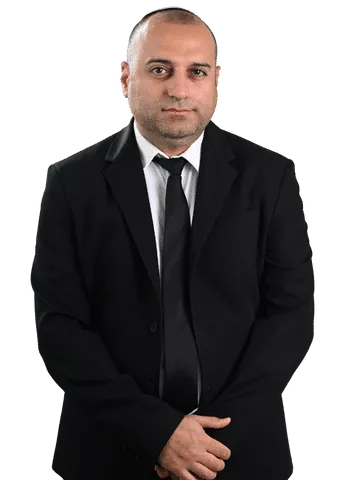 אורי שמריז ללא רקע