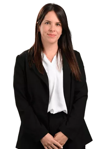 נופר אהרון ללא רקע