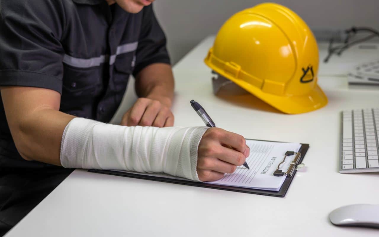 עורך דין לתאונות עבודה - מרקמן טומשין ושות'